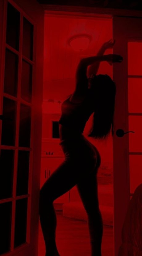 foreignqueen pornstar xxx pic