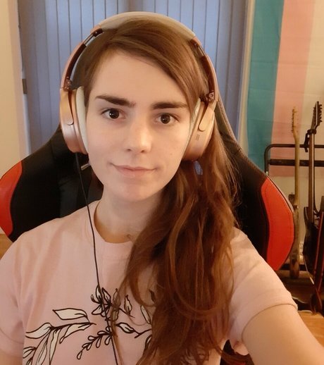 dovelark pornstar pic