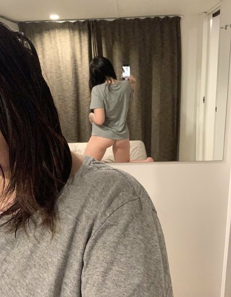 lararoxyrox erotic star images