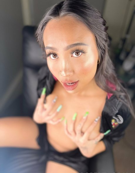 Queen Mai porn model pictures