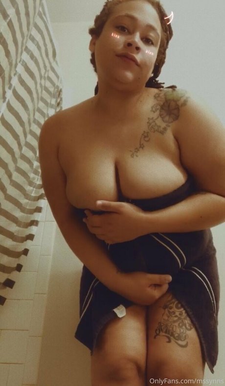 mssynns star nude pictures