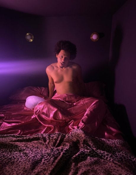 ericandre pornographic model pictures