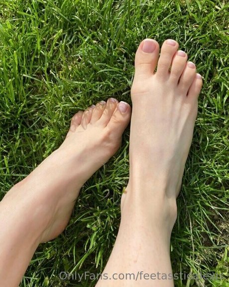 feetassticalexis model high quality photos