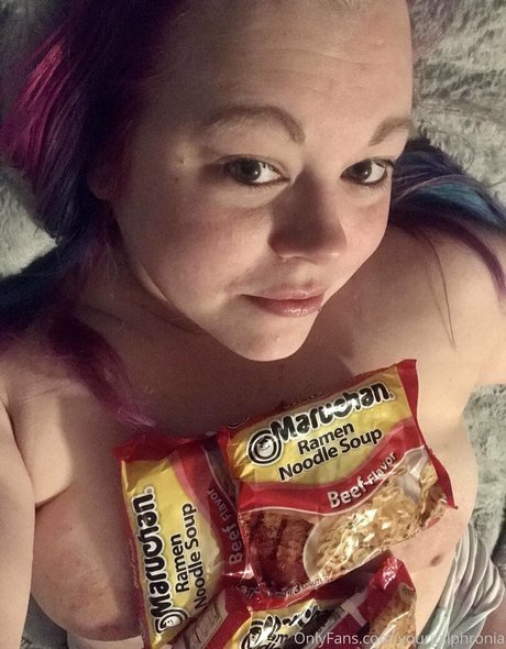 yourgalphronia model beautiful img