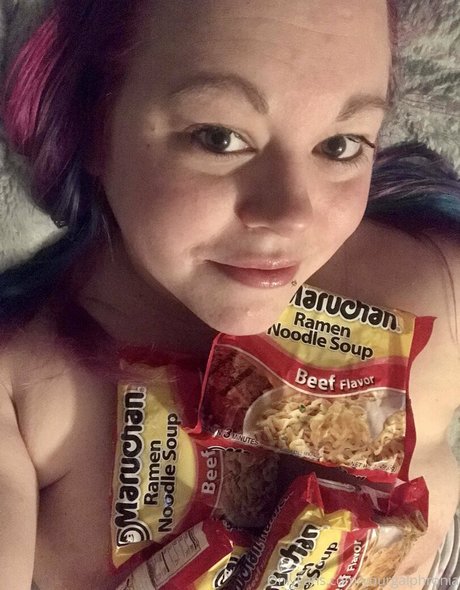 yourgalphronia model naked pics