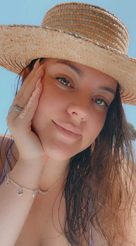 Sadiee Babyy star adult picture