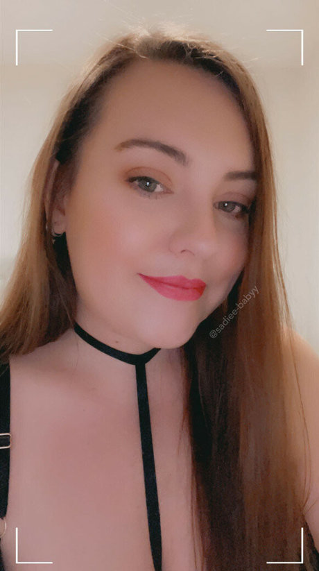 Sadiee Babyy erotic star galleries