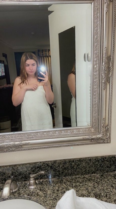 bbygirldess model sexy photos