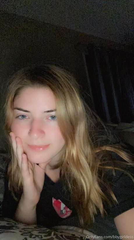 bbygirldess nudes star picture