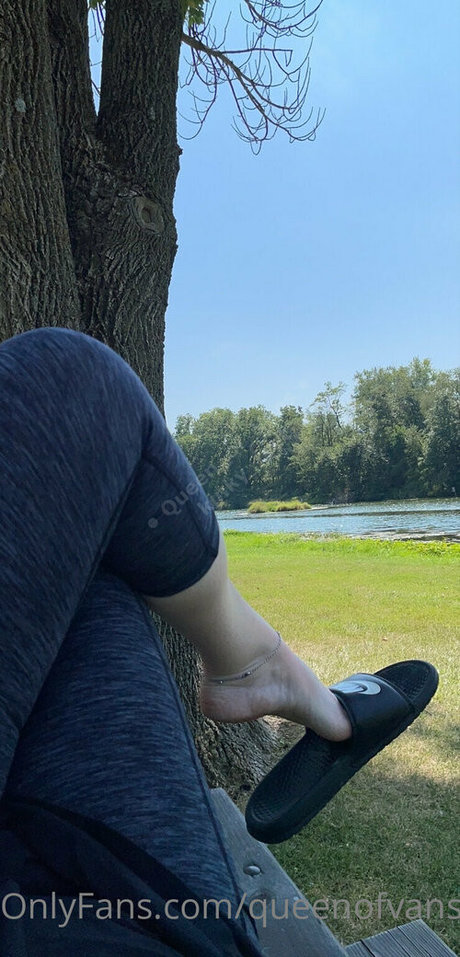 queenofvans model sex pics