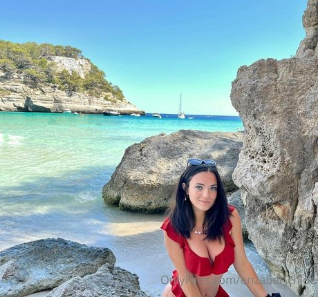 enzabel chloe xxx star photos