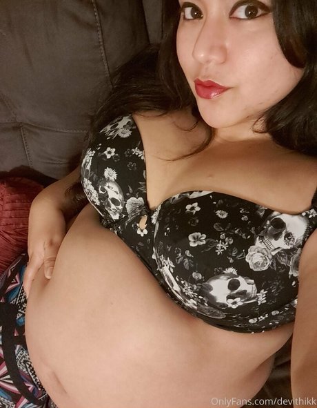 devithikk beautiful model image