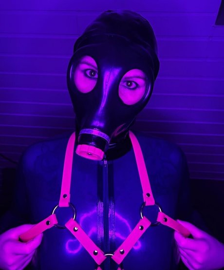 heavyrubberette free hd actress archive