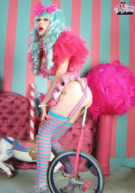 taraemory exclusive model photos