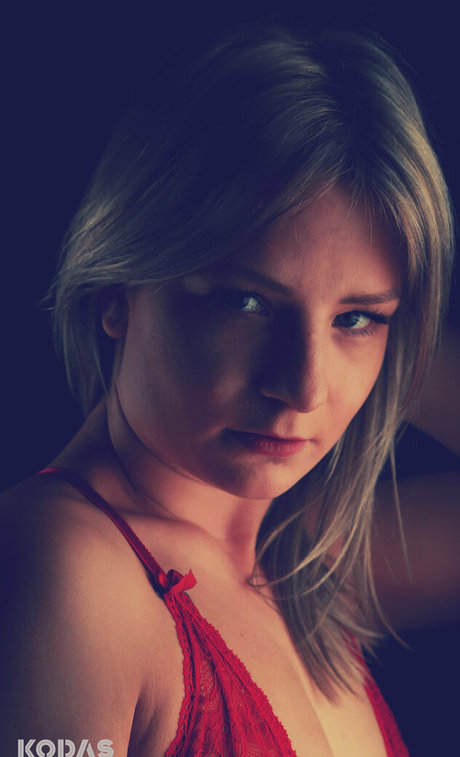 ijadelmar sex model pic