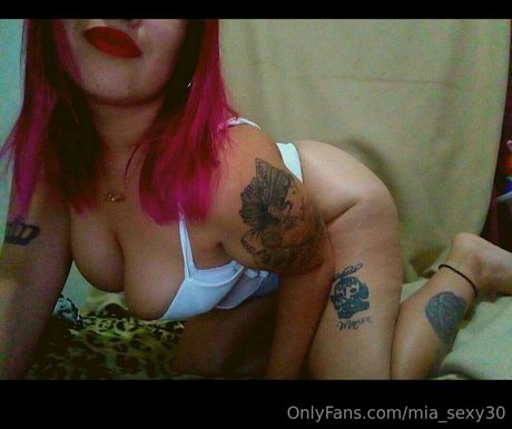 mia sexy30 pornstar top gallery