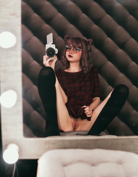 ave ria erotic actress archive