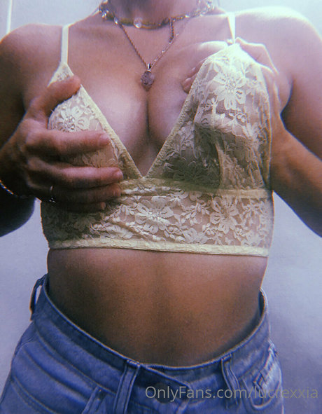 lucrexxia pornographic star image