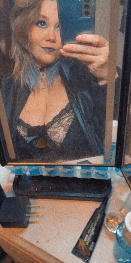 famous male onlyfans pornographic image