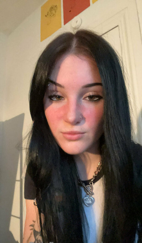 ninasucxs sex actress picture