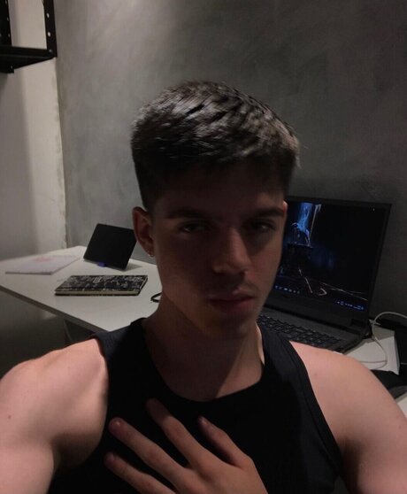 hector_ naked star archive