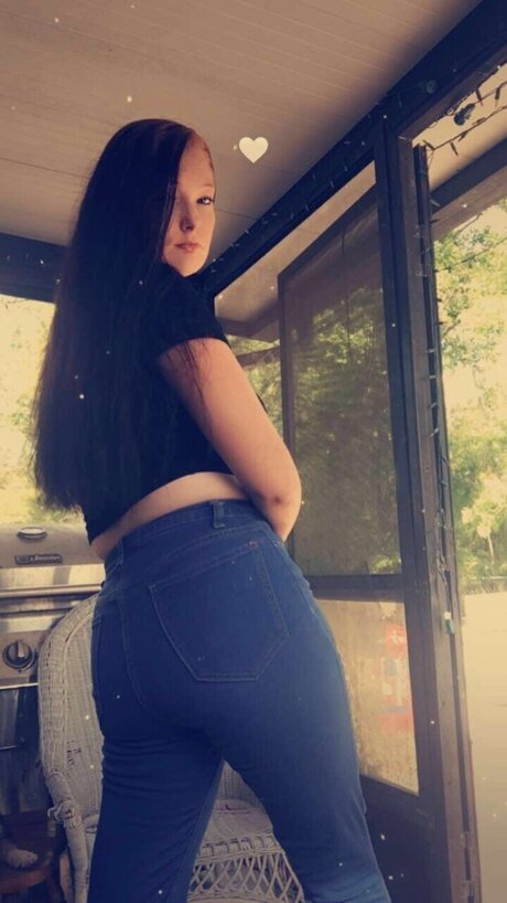 Lisa Creeach xxx model pic