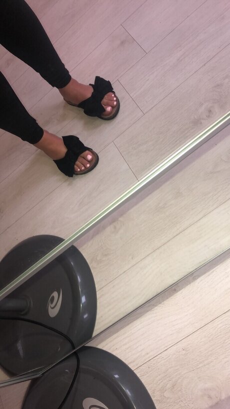 tinkerbellx model free pictures