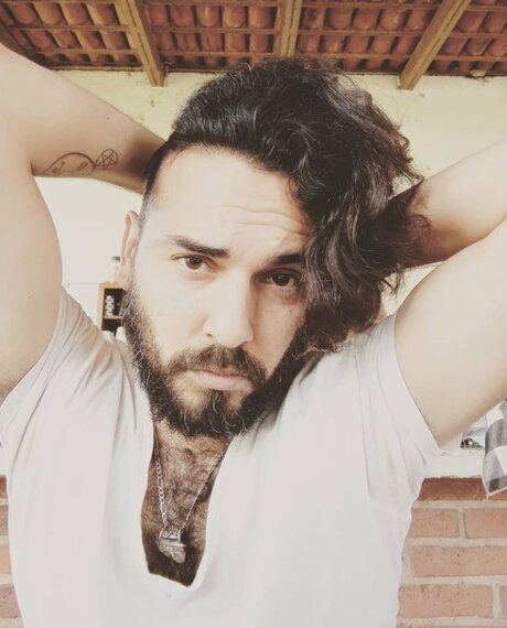 Grimorio model free photo