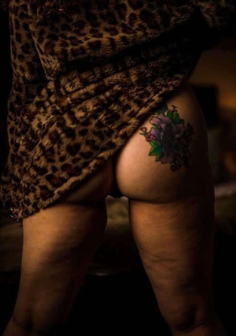 TwistedSister69 top model photo