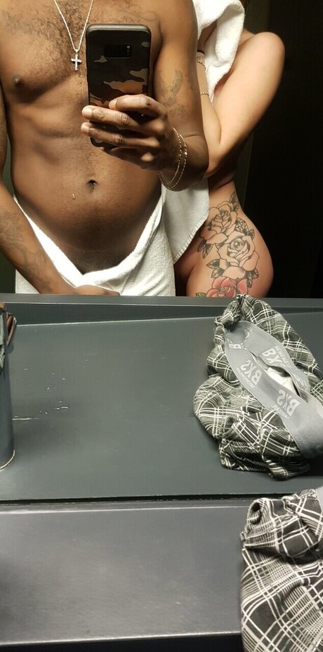 Duopenotti sexy pornstar photos