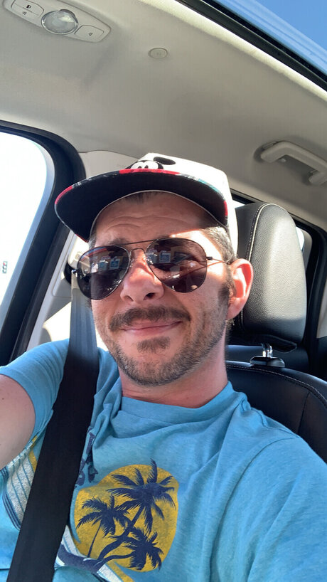 Mark Edward model picture