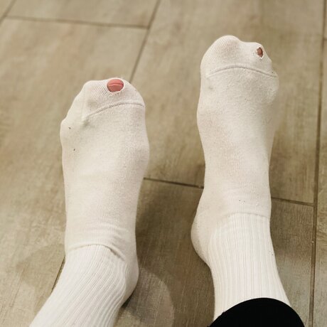 Smellyfeets24 pretty model galleries