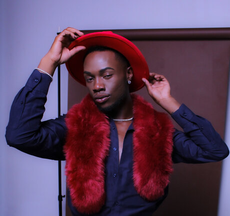 Holliywould model perfect image