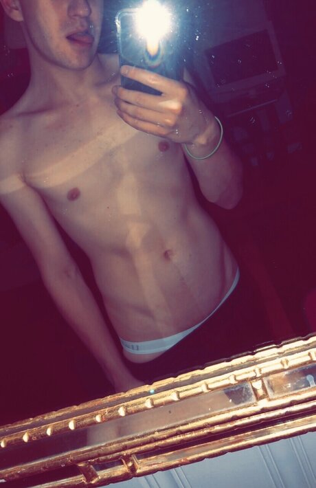 FadedDragon6795 naked actress archive