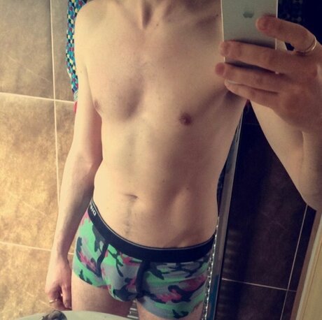 u9971632 sexy model img