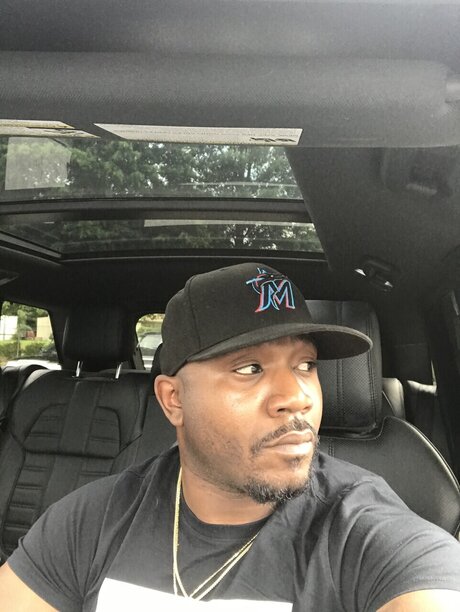 DonZen star sexy pictures