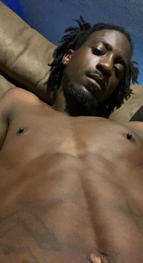 IDaddy star nudes pic