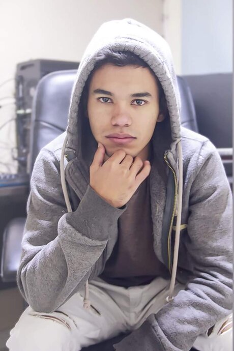 Urganivia top model photo