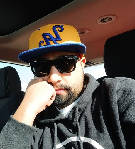 Leeno Lopez model high quality image