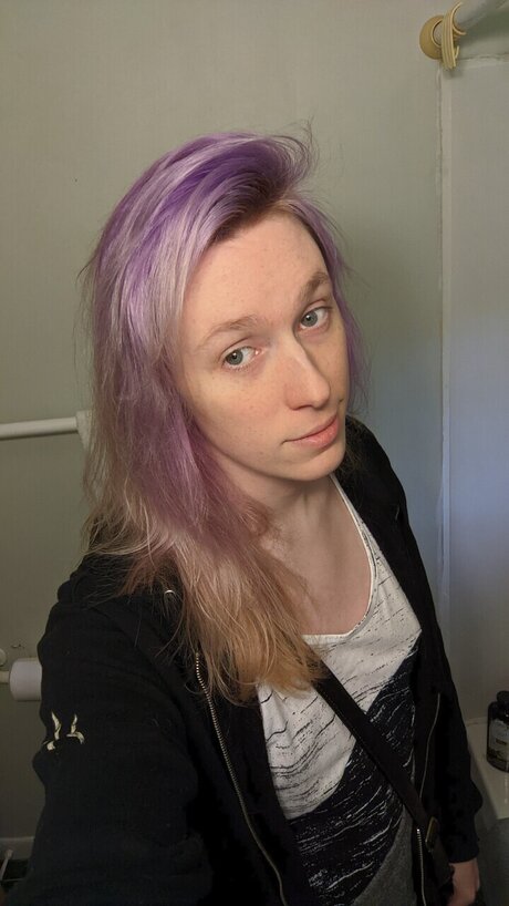 Alice Aluette xxx model photo