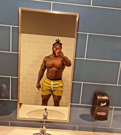 Dreadstattoosmuscles nudes star pics