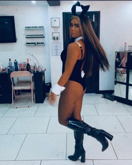 Valentina x xxx pornstar archive