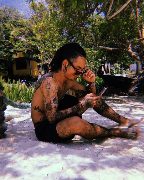 _lvaro De La Hoz star exclusive image