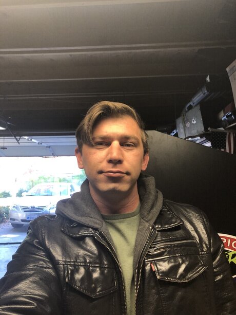 DevilDick model exclusive image