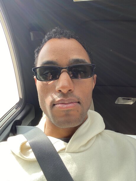 Maliqbranch pornstar erotic picture