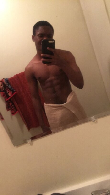 Tavian erotic actress photos