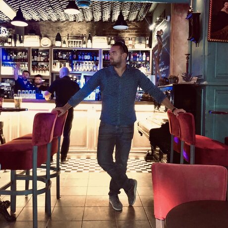 NewAgeHero star xxx img