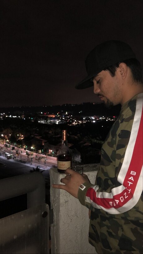 HennyC xxx star image