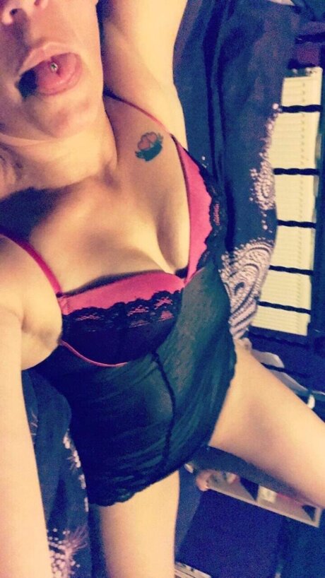 Peachie2020 xxx model photos