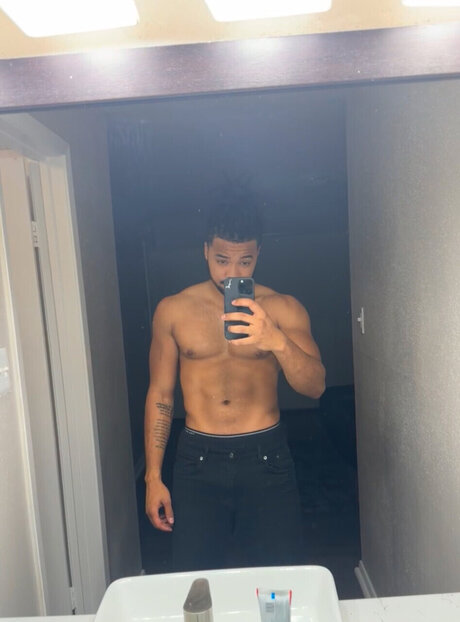 DatboiiD adult model gallery